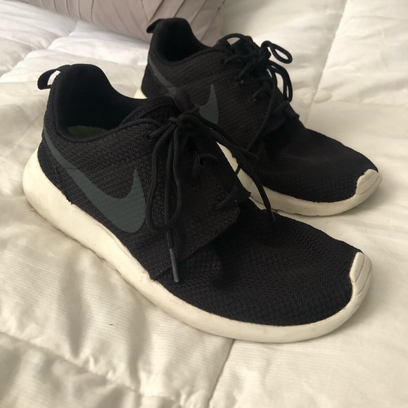 roshe 1 black